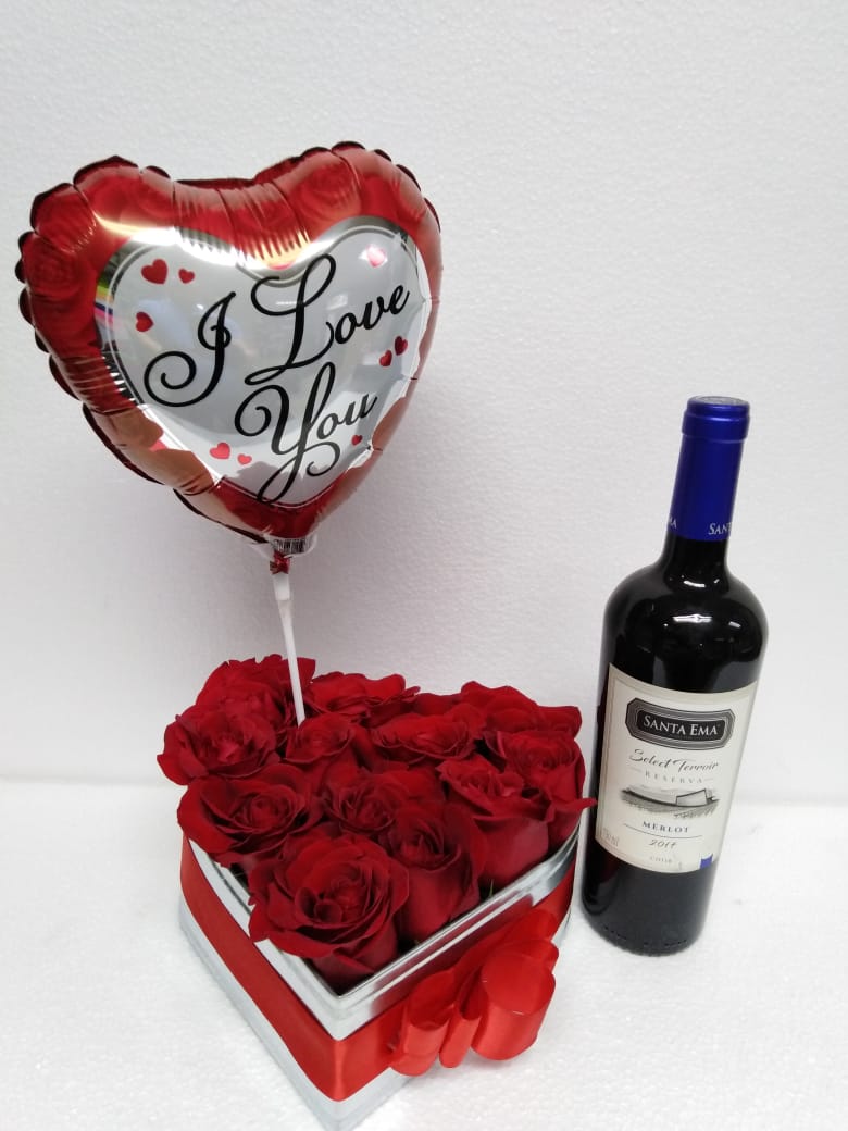 12 Rosas en Caja Corazn, Vino 750 ccy Globito 